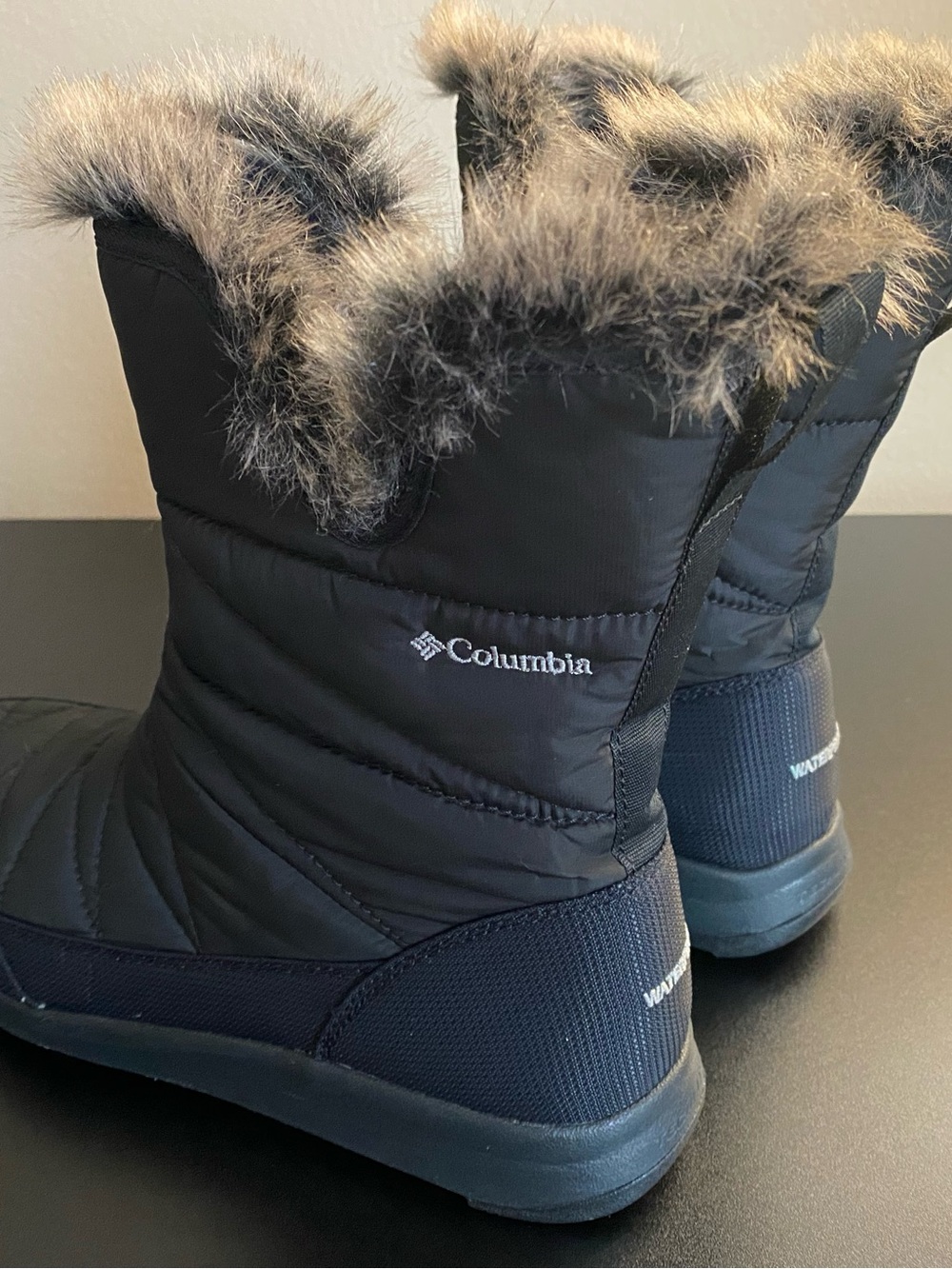 Columbia Minx Slip V Women 6.5 Black Faux Fur Waterproof Winter Boots BL2306-010